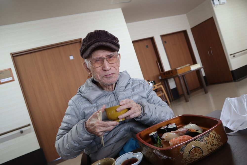 静岡市葵区有料老人ホーム_3月の花水木ランチ