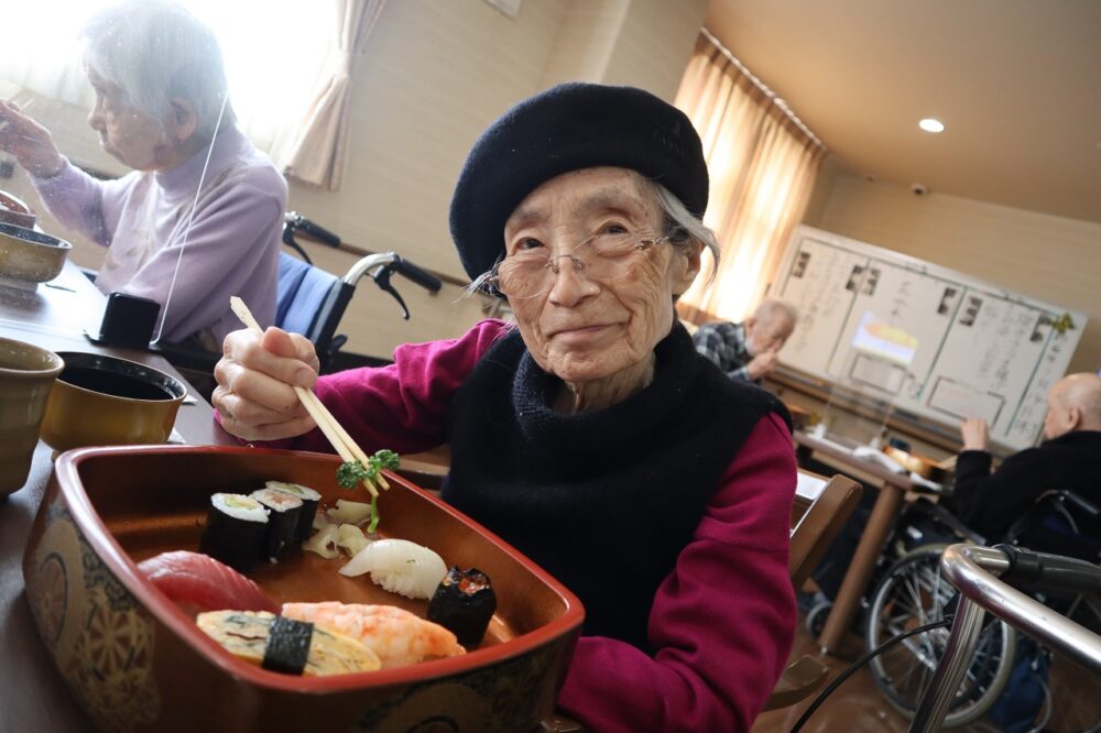 静岡市葵区有料老人ホーム_3月の花水木ランチ