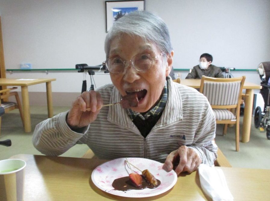 静岡市葵区老人ホーム_チョコレートフォンデュ2025