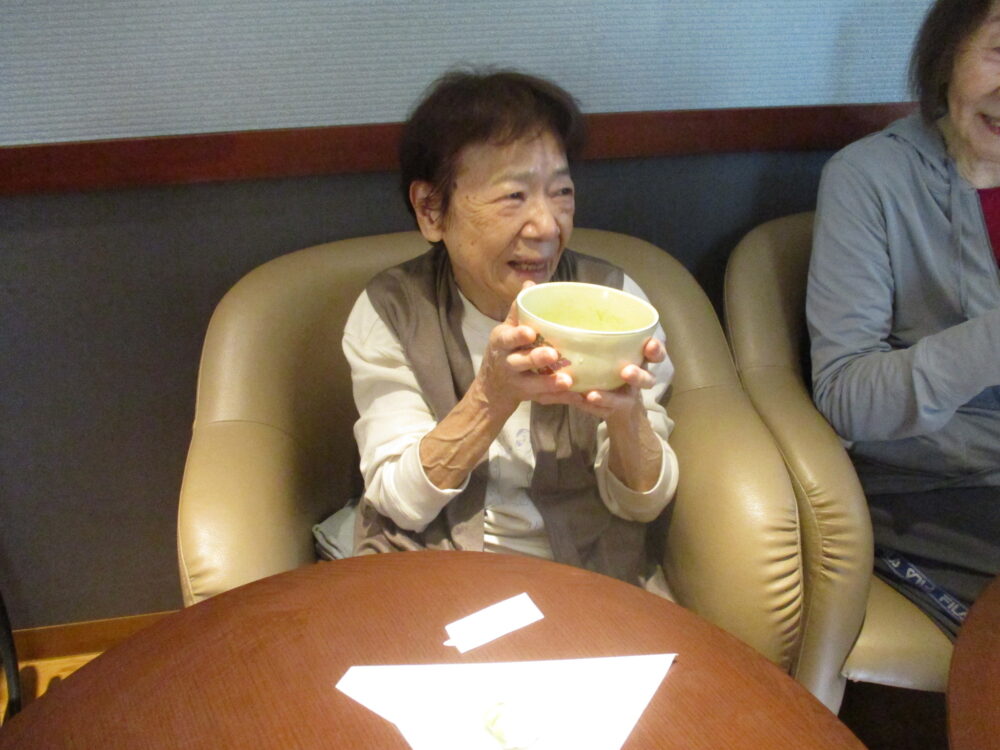 静岡市葵区有料老人ホーム_春分をテーマとしたお茶会
