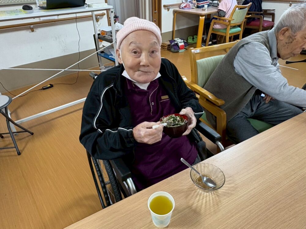 藤枝市老人ホーム_4月のおもてなし春野菜と豚肉蕎麦