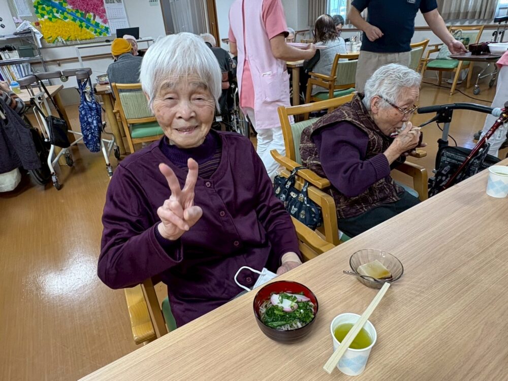 藤枝市老人ホーム_4月のおもてなし春野菜と豚肉蕎麦