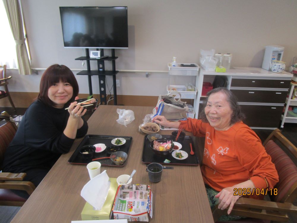 静岡市清水区老人ホーム_4月19日(金)ご家族参加型のぺんぎん食堂開催