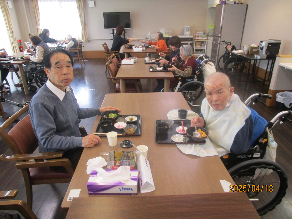 静岡市清水区老人ホーム_4月19日(金)ご家族参加型のぺんぎん食堂開催