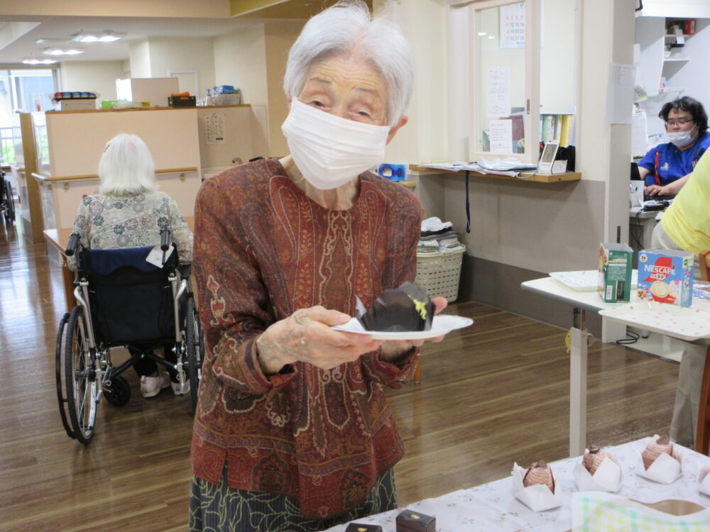 静岡市葵区有料老人ホーム_ケーキバイキング