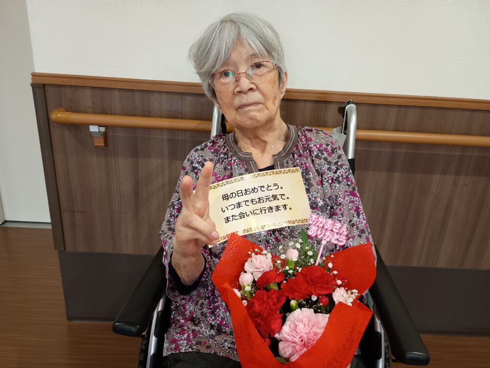 藤枝市老人ホーム_5月母の日イベント