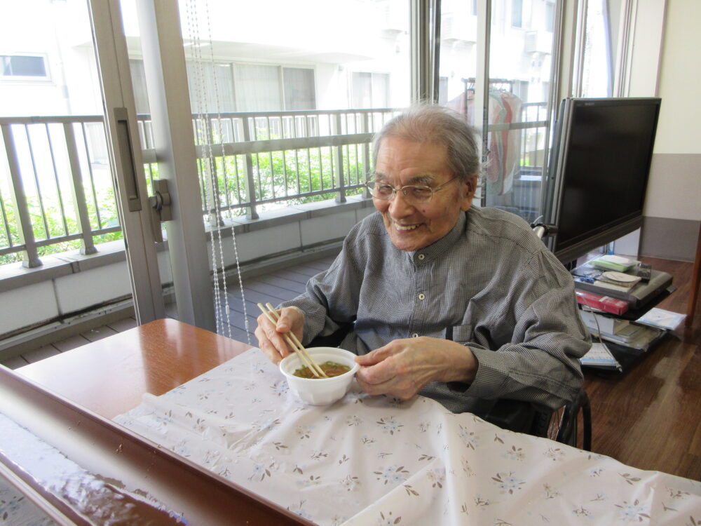 静岡市葵区有料老人ホーム_特別レクリエーション流しそうめん