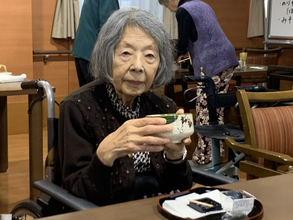 駿東郡長泉町老人ホーム_五感で感じるお茶会～正月飾りを楽しむ 新春のお茶会～