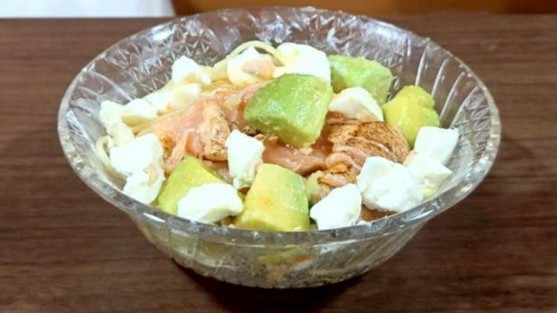 駿東郡長泉町老人ホーム_食事イベント ~初夏薫る炙りサーモン冷製パスタ~