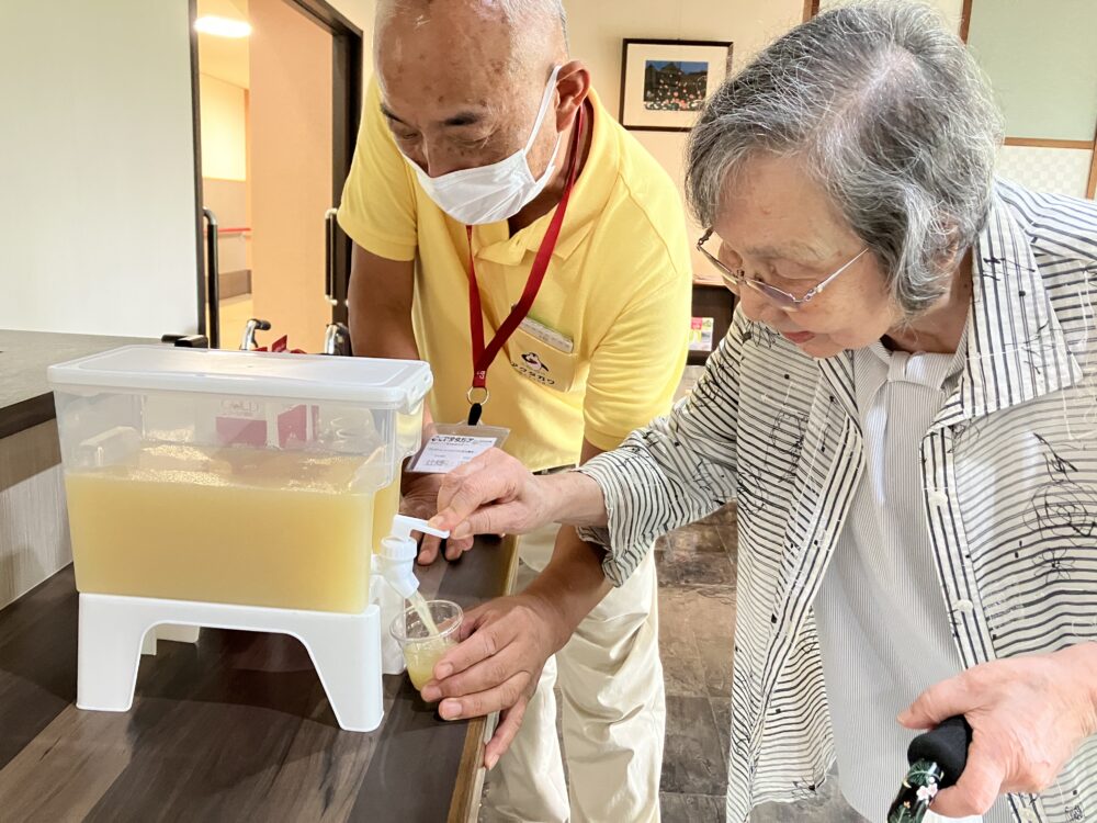 静岡市駿河区老人ホーム_ドリンクバー